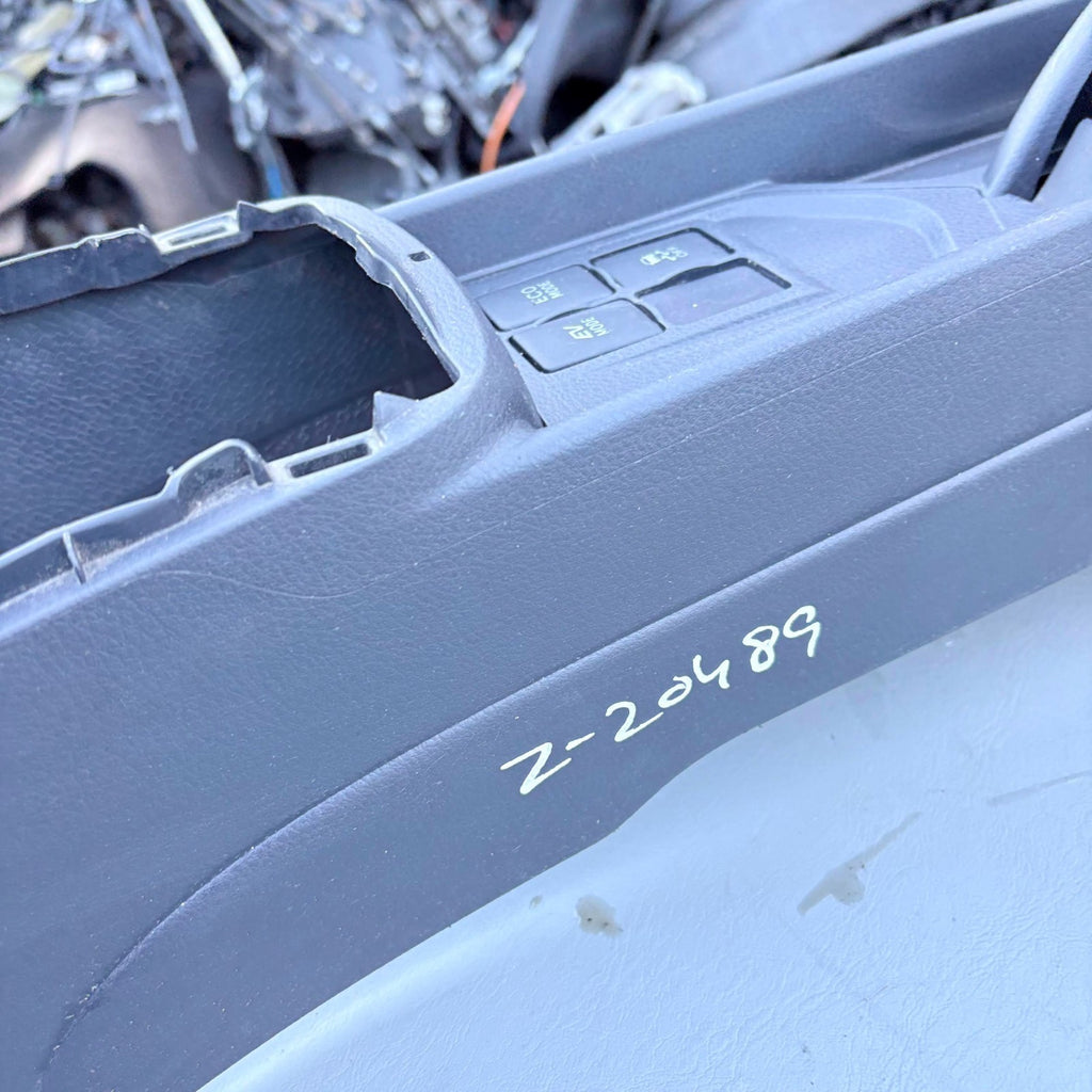 TOYOTA YARIS MK3 XP130 2011-2019 CENTRE CONSOLE CUP HOLDER 589100D290