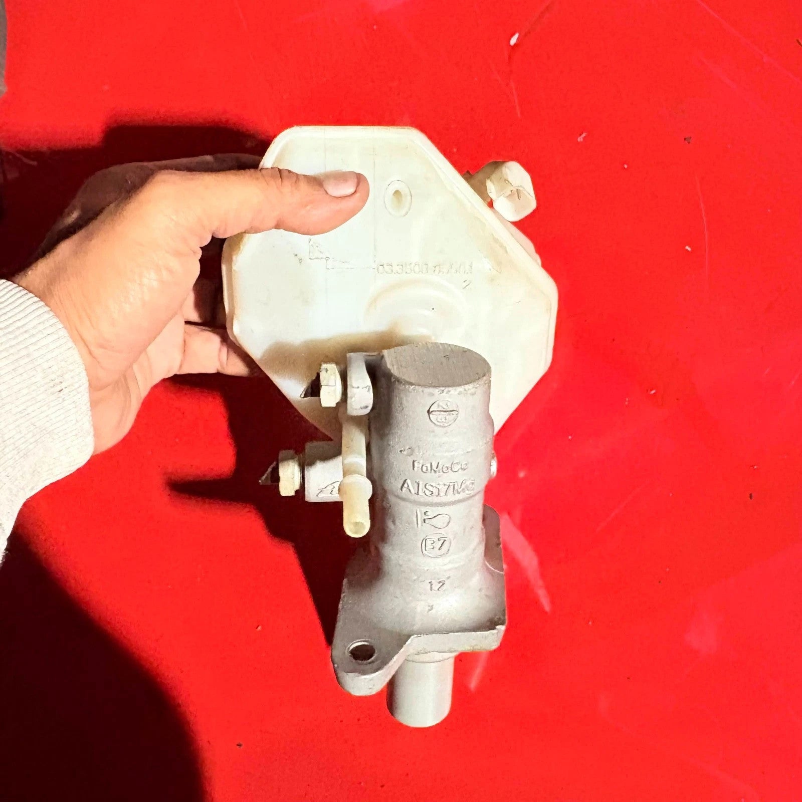 Land Rover Freelander 2 Brake Reservoir Master Cylinder 2006-2014 03.3508-8557.1