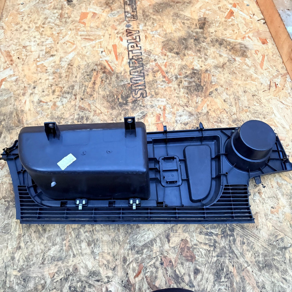 Land Rover Discovery 3 2004-2009 Rear Left Storage Compartment ESJ501010