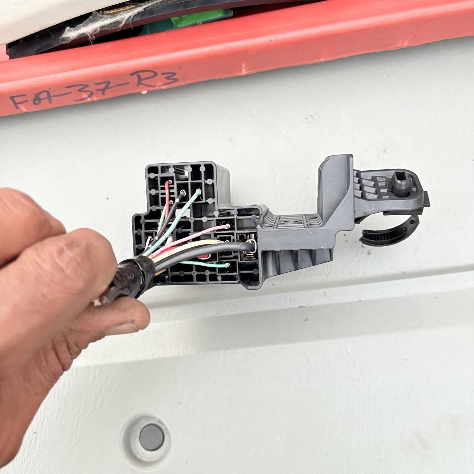 Peugeot 107 Aygo C1 P01-1 Relay Connector 5605 Relays 5606P01 2005-2014