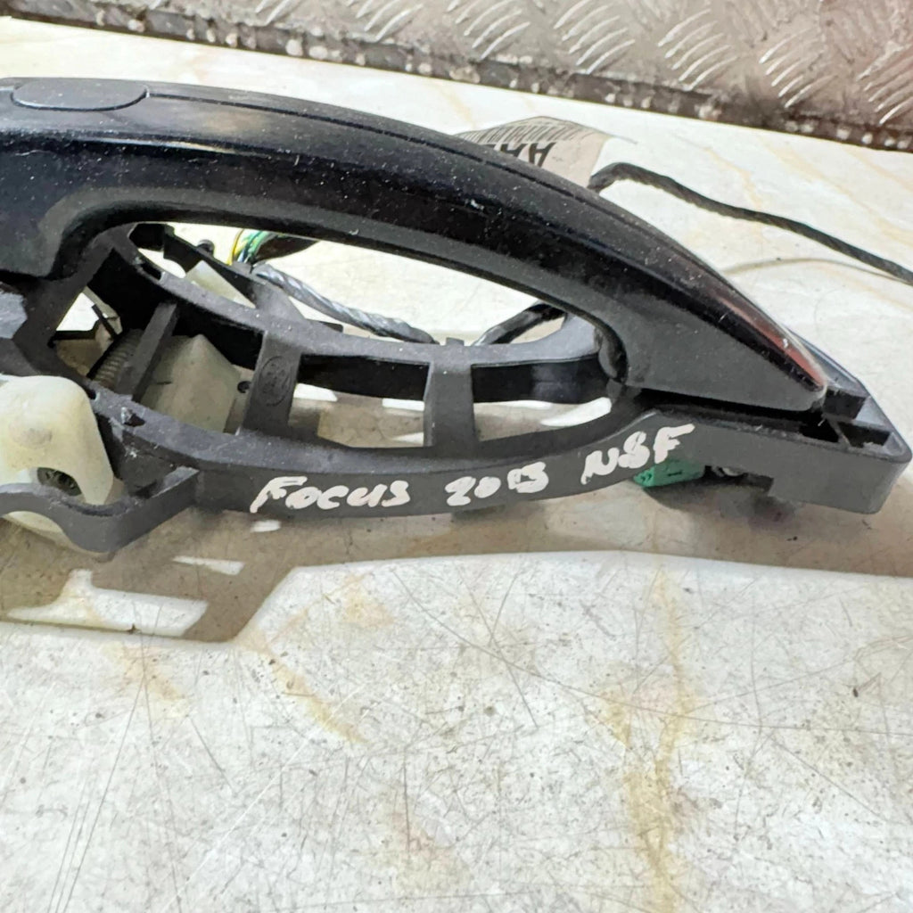 2013 FORD FOCUS PASSENGER SIDE FRONT LEFT OUTER DOOR HANDLE BV6T-14F302