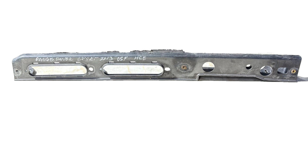 2012-2024 Land Rover Range Rover L405 Fender mounting bracket C8C9AT8143