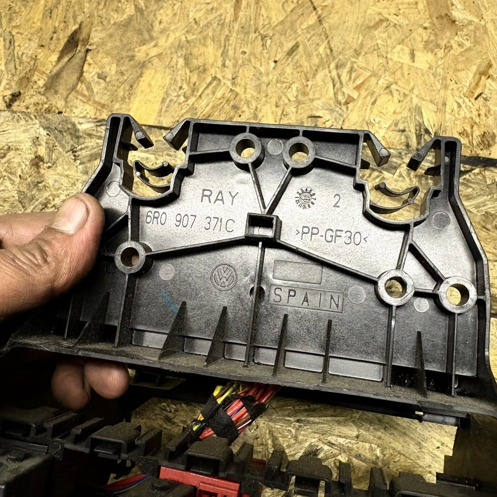 VW Polo 6R/6C (2010-2017) ECU & Relay Mounting Board Bracket 6R0907371C