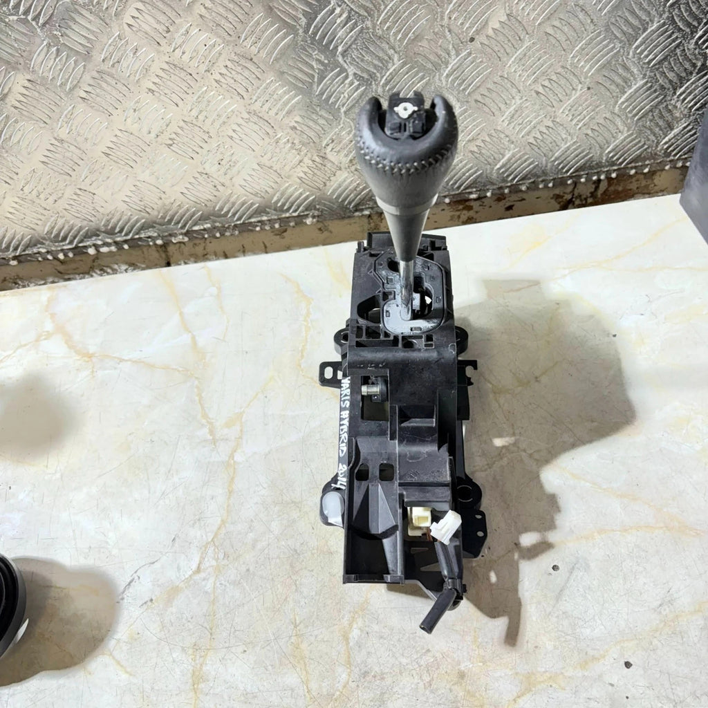 2012-2020 Toyota Yaris Hybrid XP130 RHD CVT Gear Selector 52160RH 52170RH
