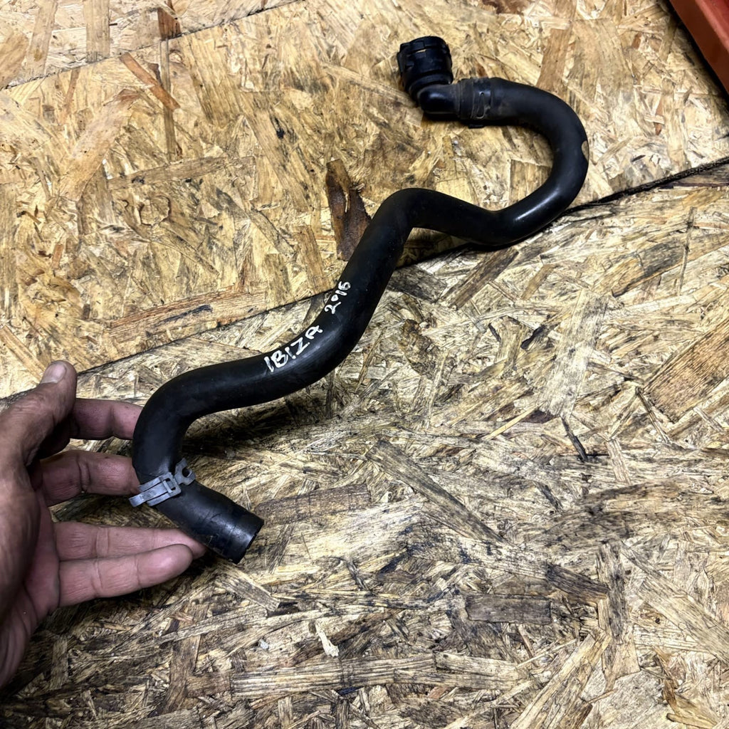Land Rover Discovery 5 L462 3.0 TD6 Coolant Hose Pipe LR062097 FPLA-8K576