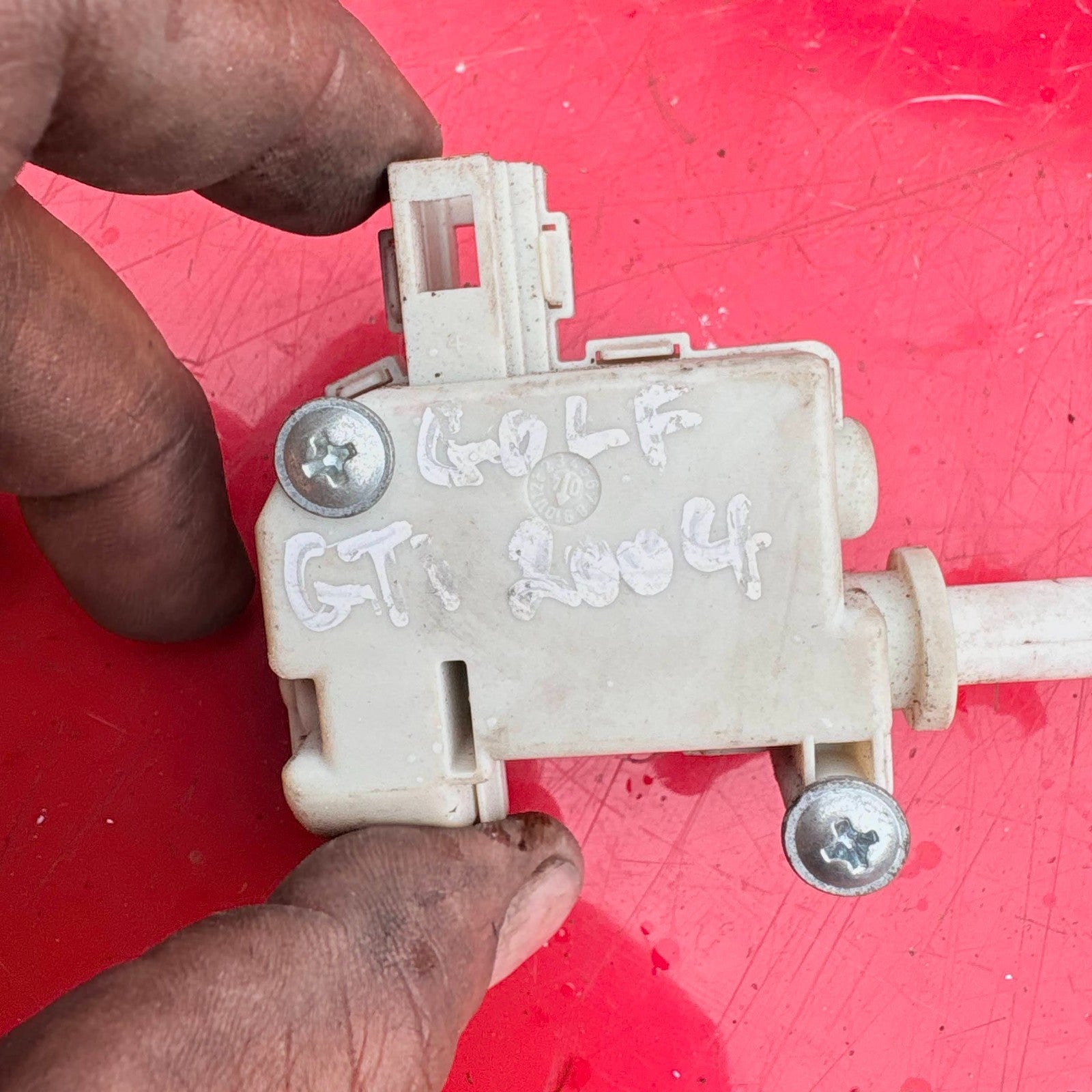 VW Golf GTi 2004 Engine For Tank Cap Locking