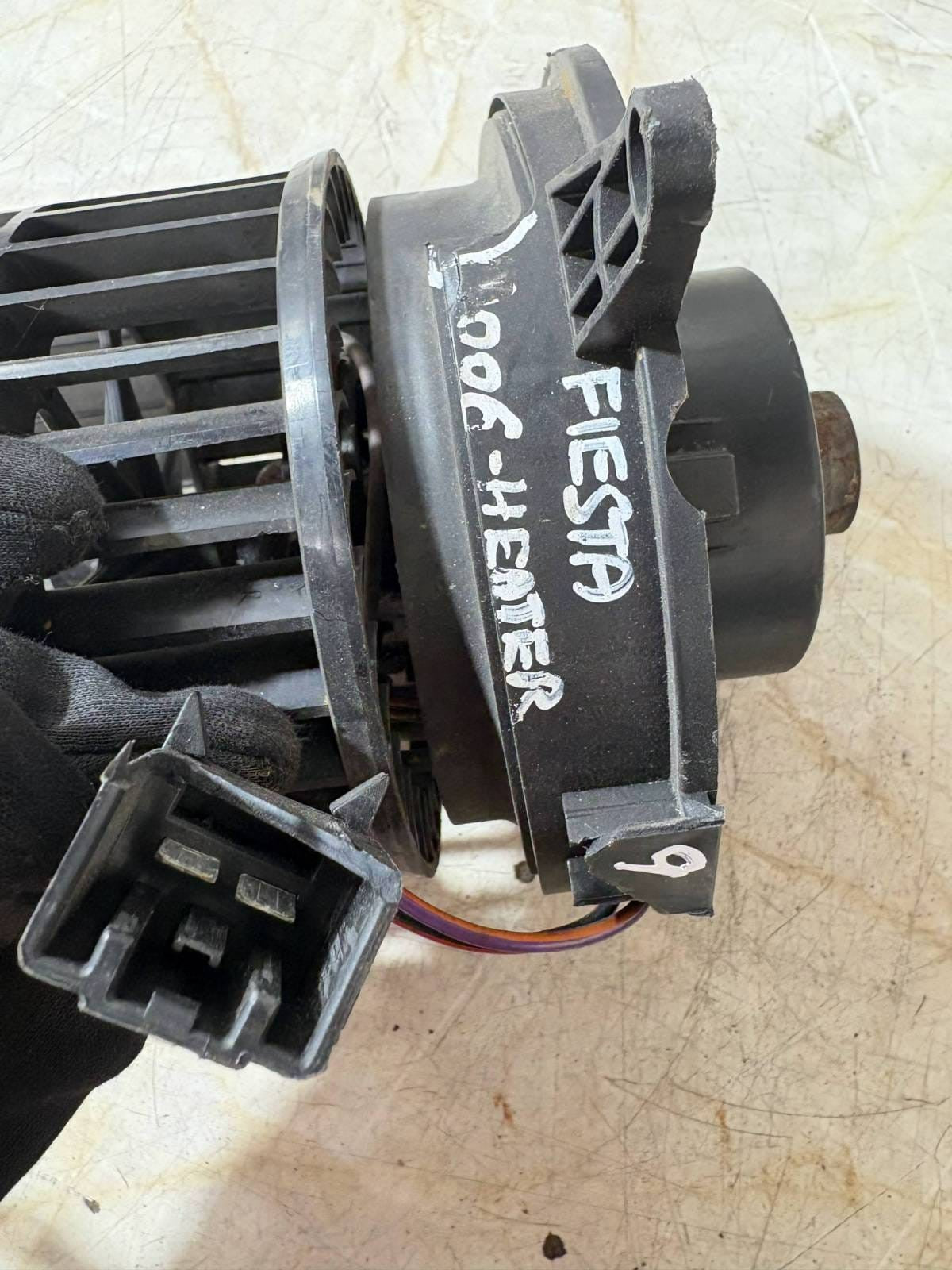 FORD FUSION 2006 FIESTA MK6 HEATER BLOWER FAN MOTOR 1736005402