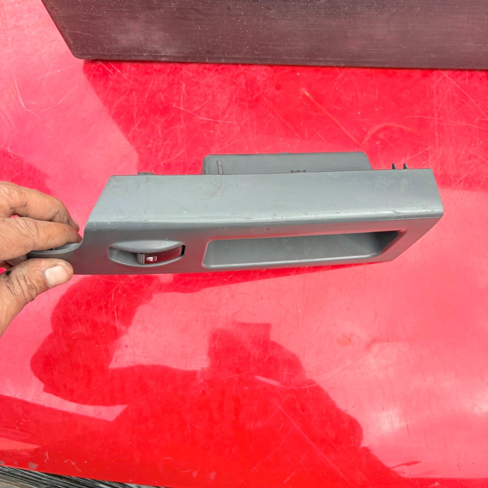 KIA SORENTO DOOR ELECTRIC WINDOW SWITCH LEFT REAR N/S/R 478520-1110
