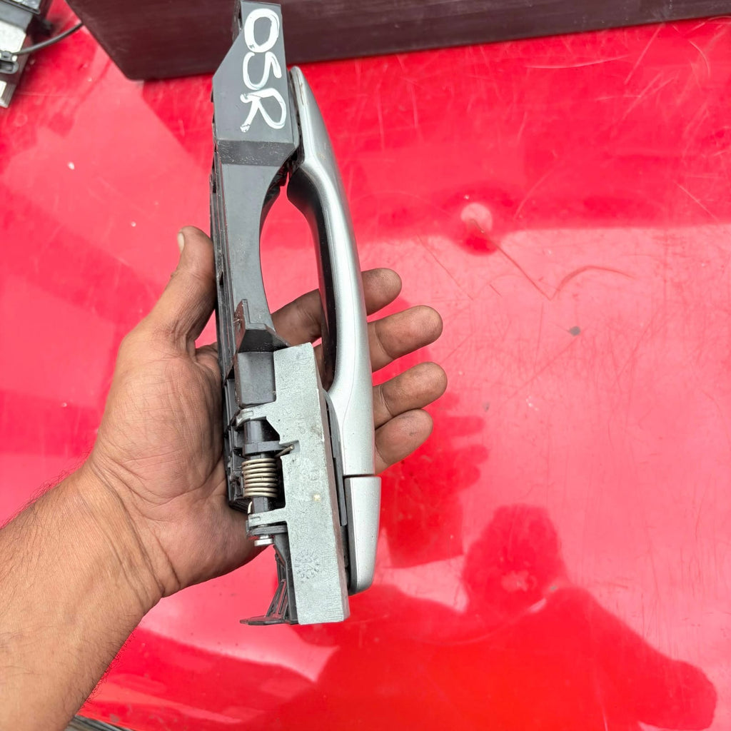 NISSAN QASHQAI J11 Rear Right Door Exterior Handle 80611 22134 2015