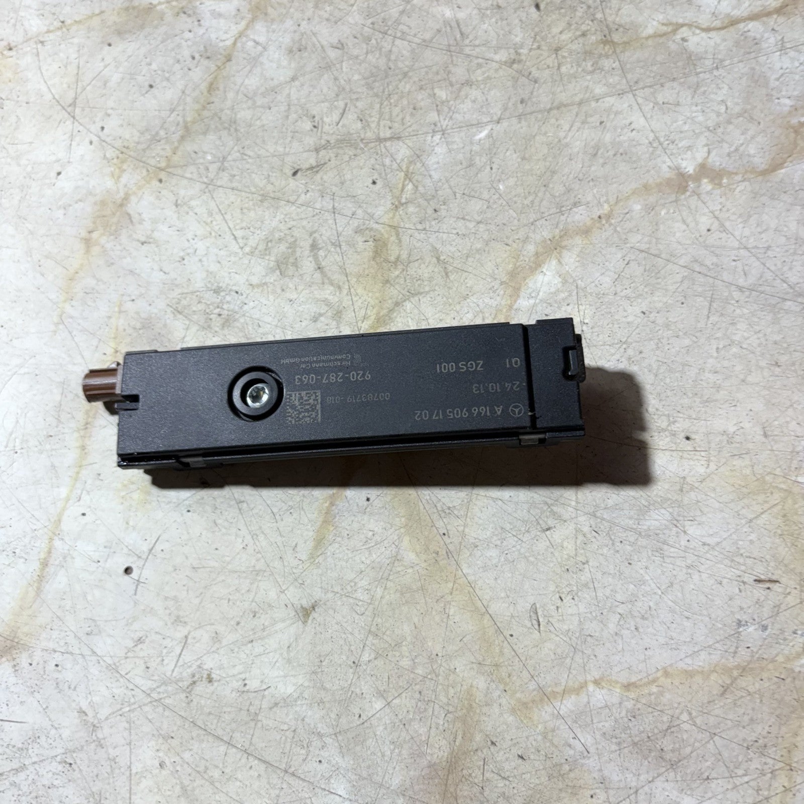 Mercedes AMG W205 W176 W166 Antenna Amplifier Noise Filter Antenna 1669051702