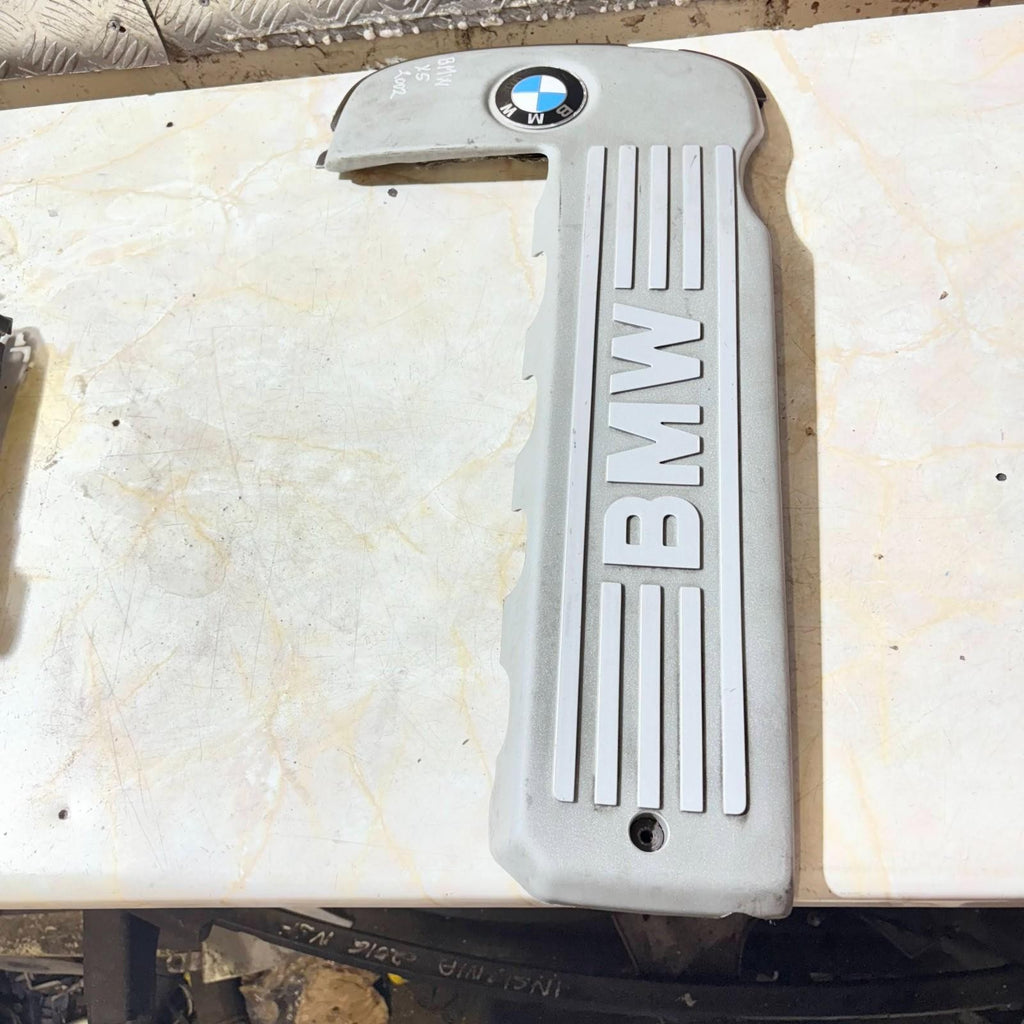 BMW X5 E53 3.0i M54 Engine Cover/Cylinder Head Top Cover 2000-2006