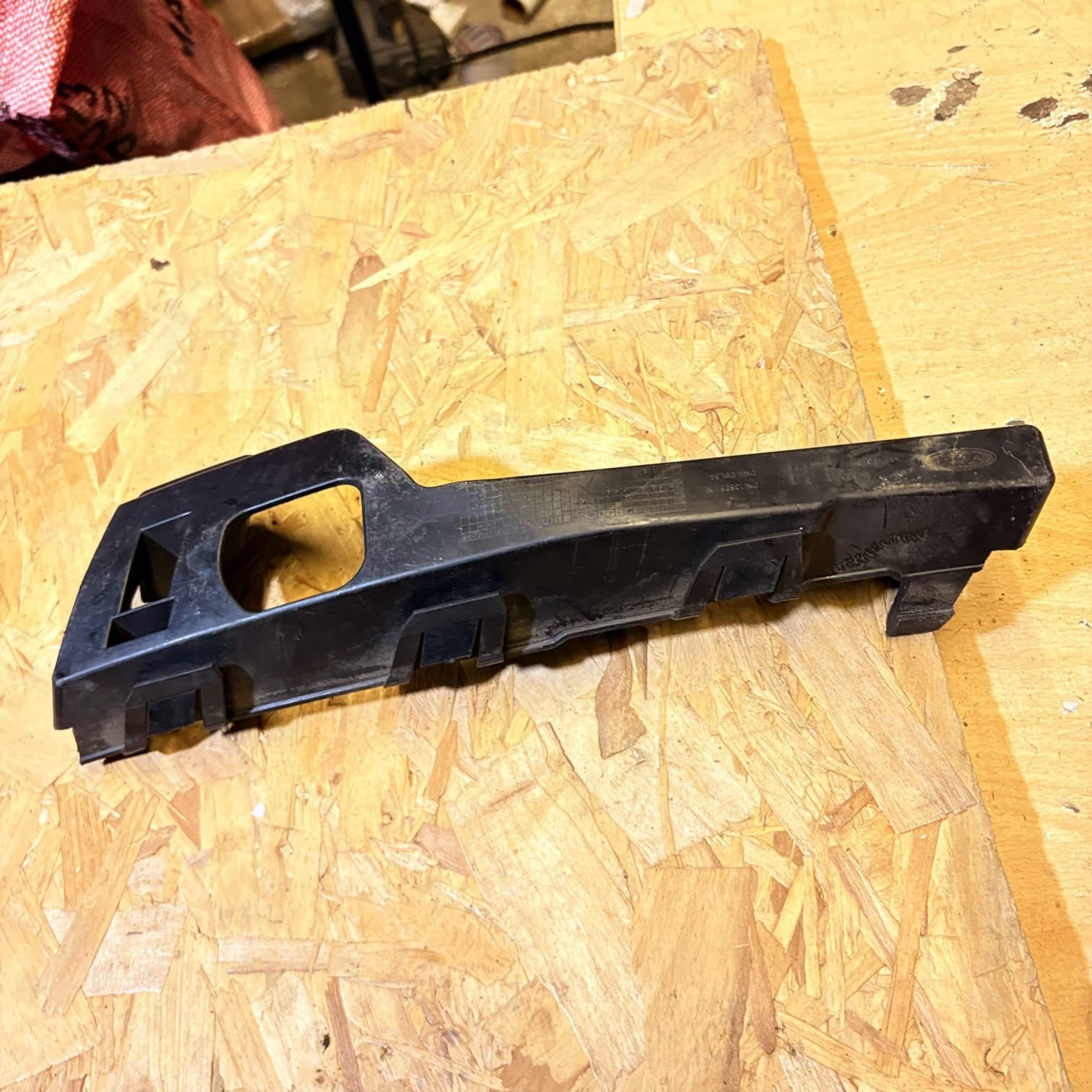SMART FORTWO 2007-2014 Front Passenger Left Bumper Bracket Mount DE1413381-80