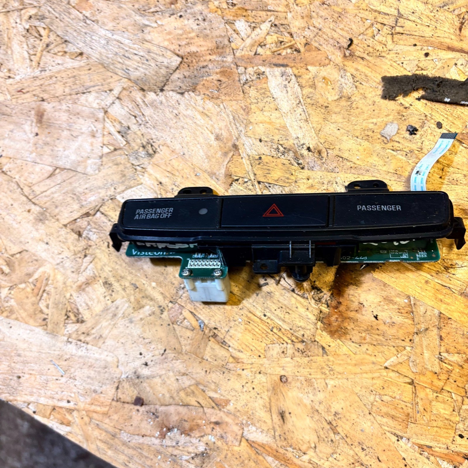 MITSUBISHI LANCER GS4 2008-2011 HAZARD WARNING SWITCH AIRBAG DASH PANEL