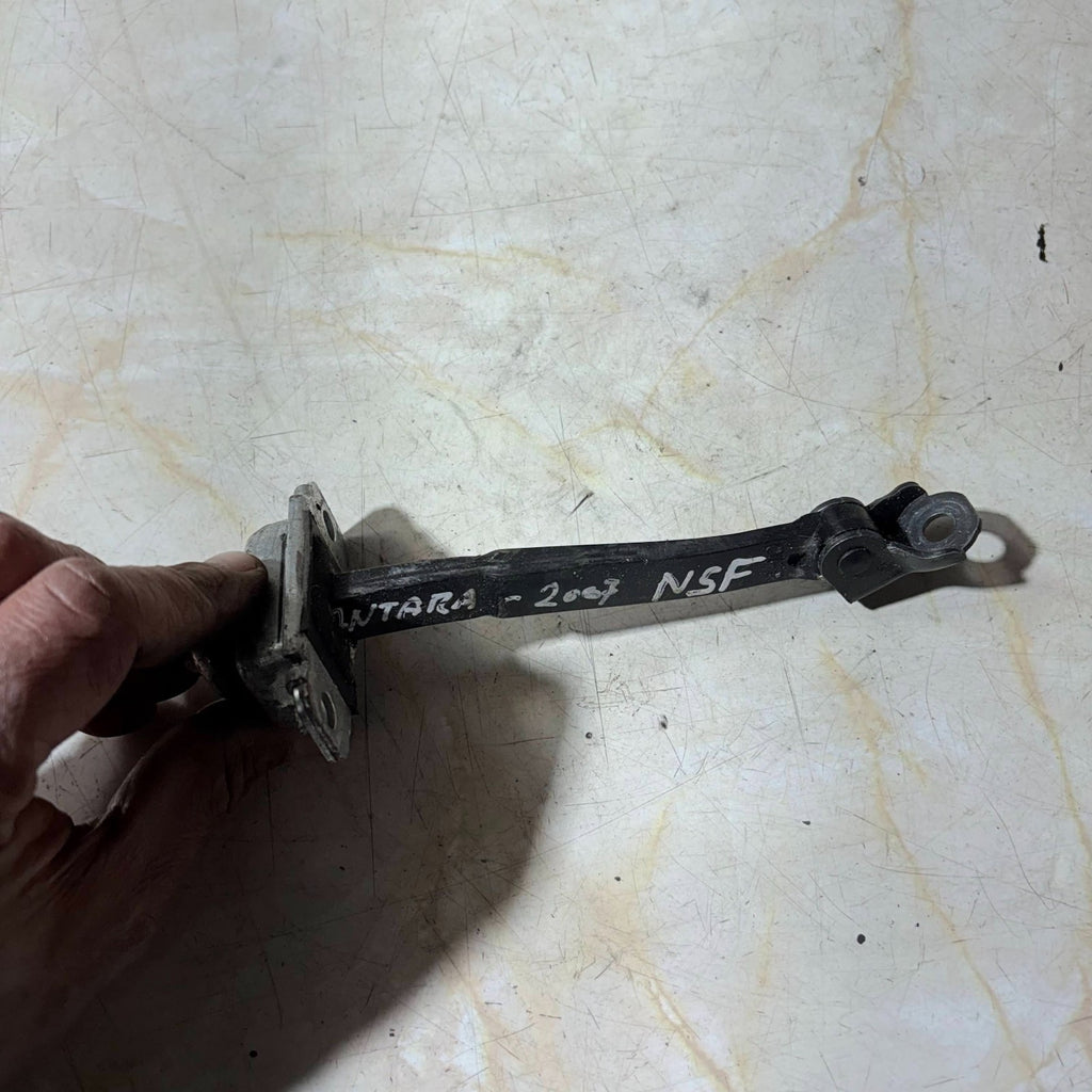 Vauxhall Antara 2007 Front Left Door Check (Strap)