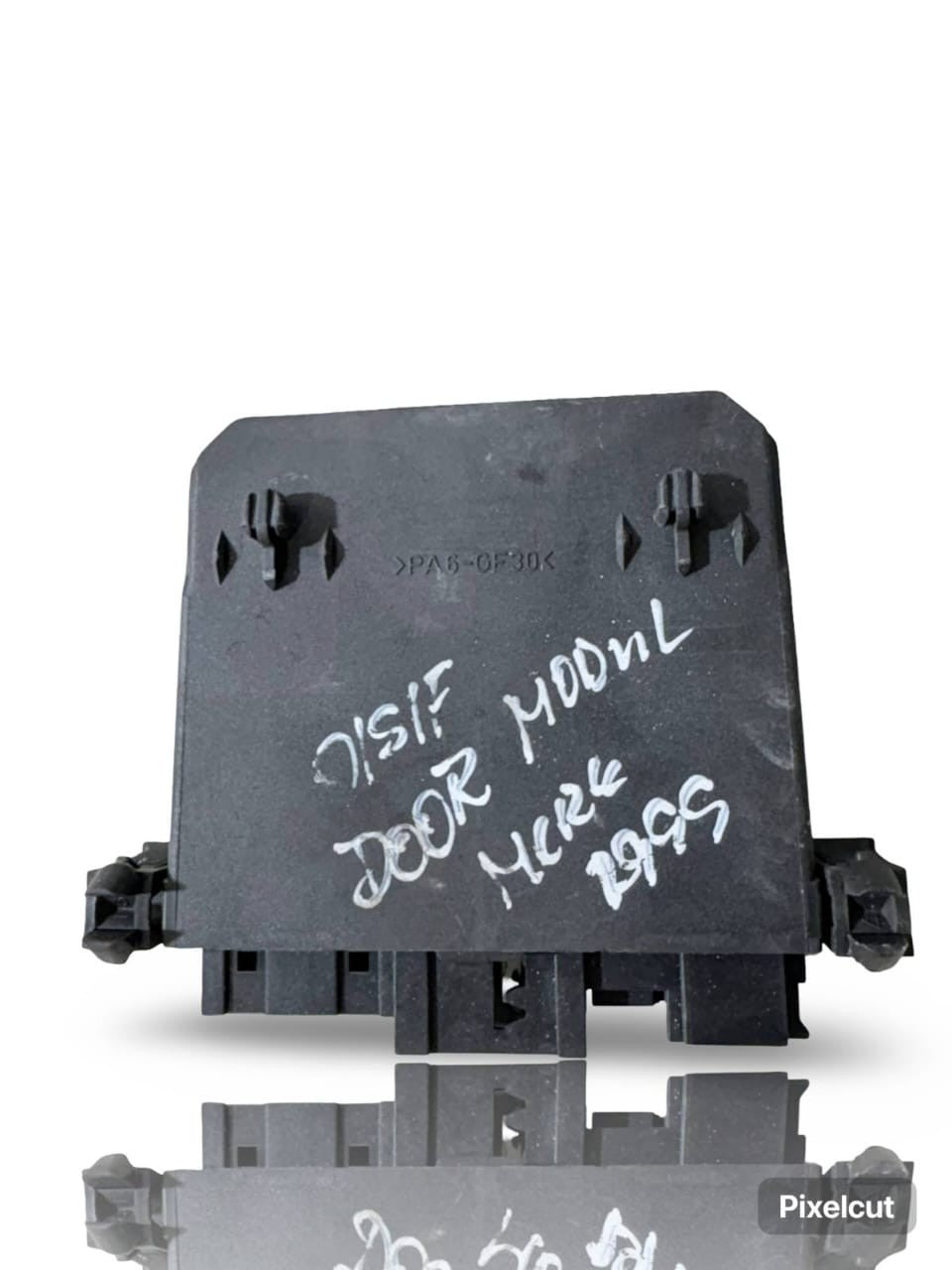 Mercedes C Class W202 C220 right front door control unit module 2088201226
