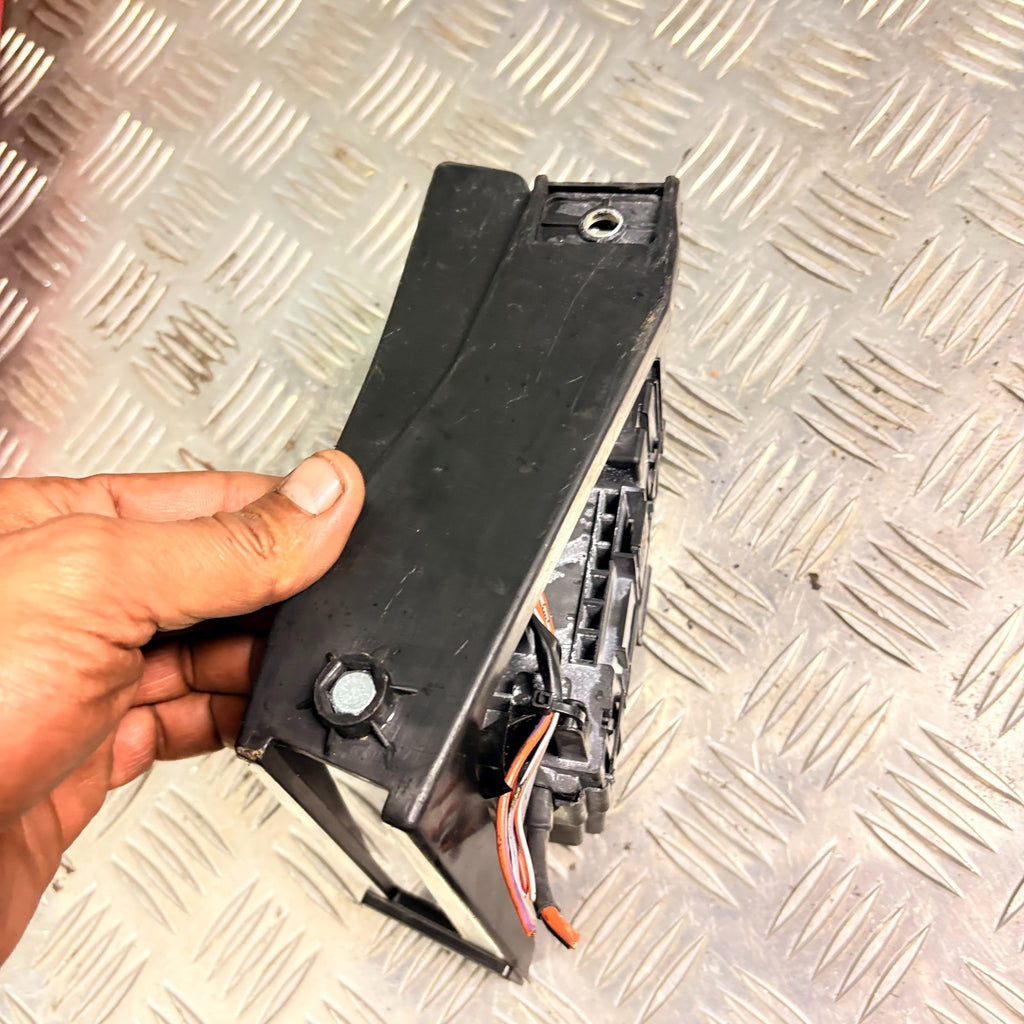 FIAT PUNTO MK3 TYPE 199 2012-2018 1.4 5DR FUSE BOX MODULE BRACKET