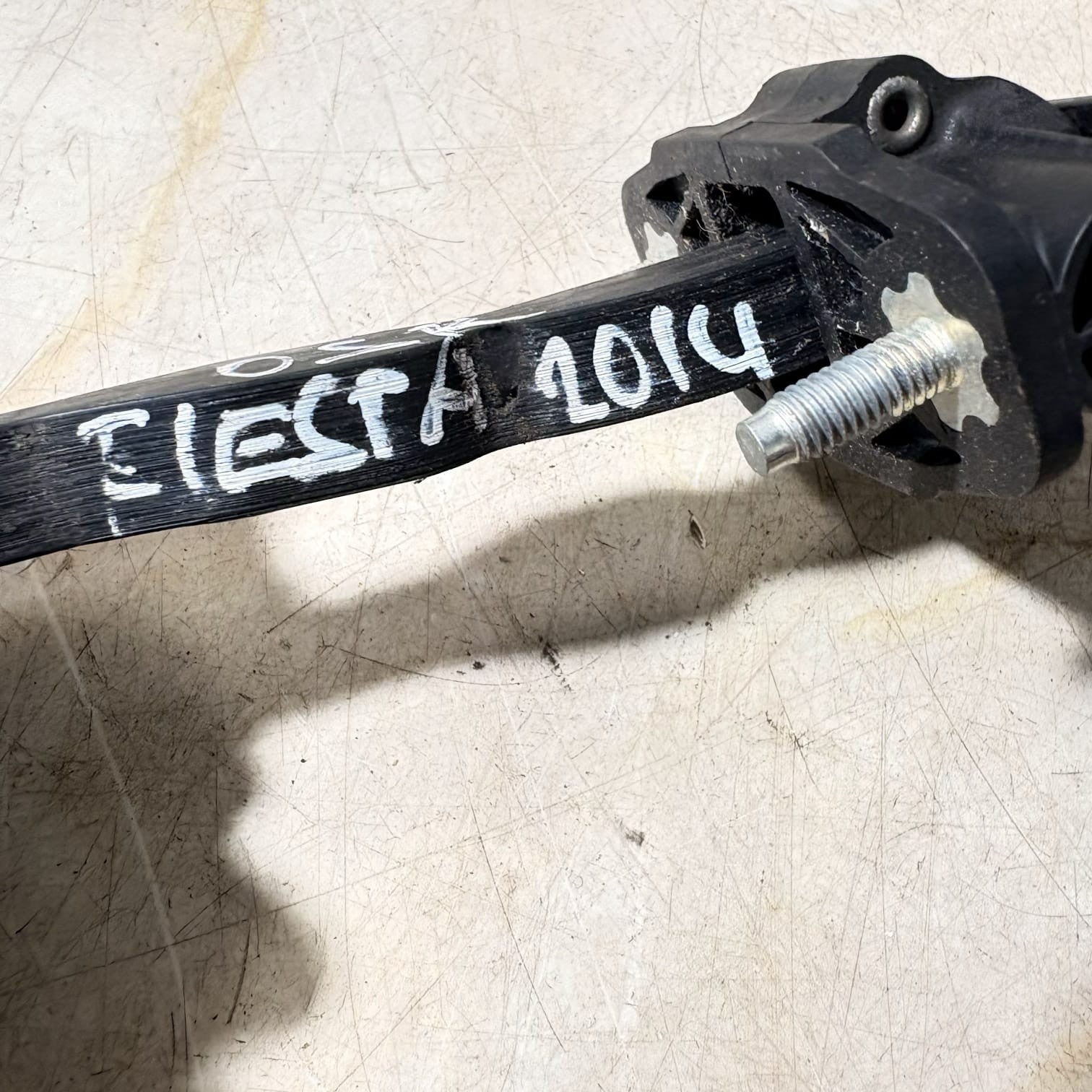 2014 Ford Fiesta Driver Rear Door Limiter 31299810 1.60 28731444 OSR