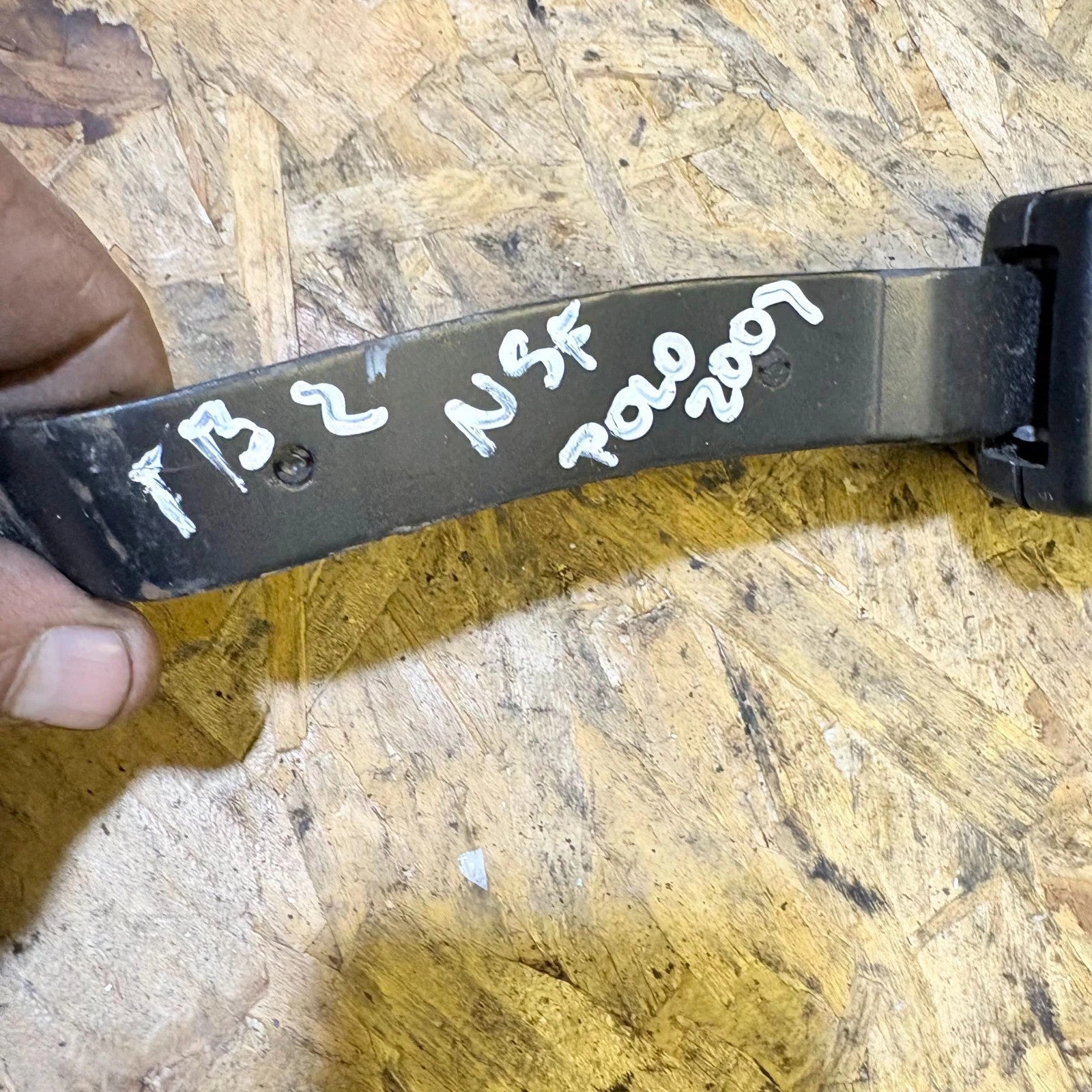 VOLKSWAGEN POLO 2007 SEAT BELT BUCKLE FRONT LEFT