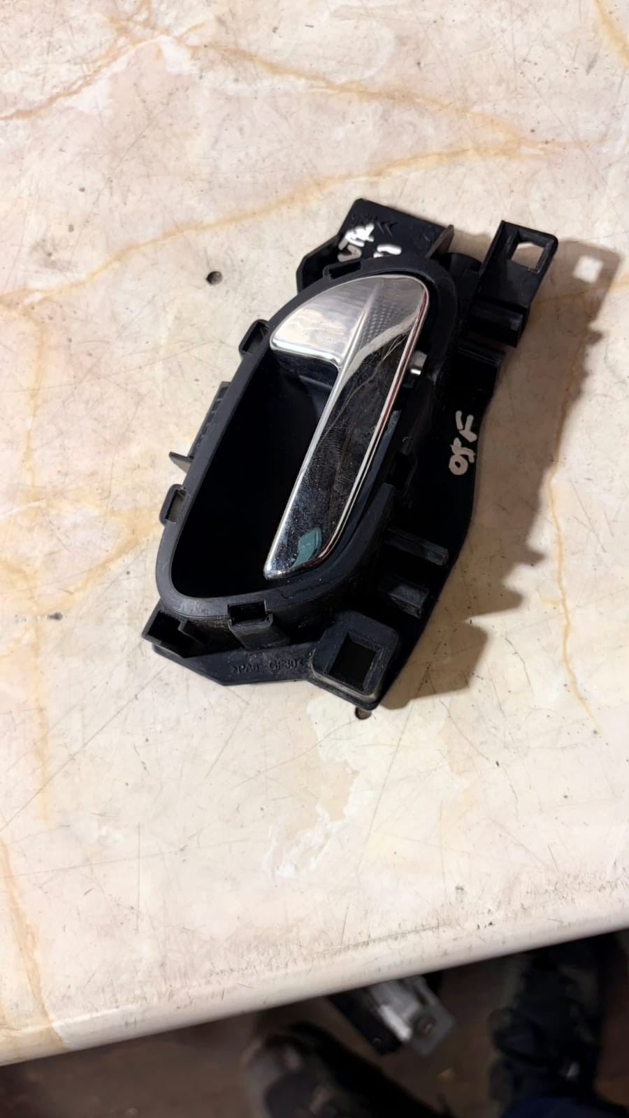 Interior Door Opener Right Rear Fits For CITROEN C3 PICASSO1.4VTI95 1904002 2011