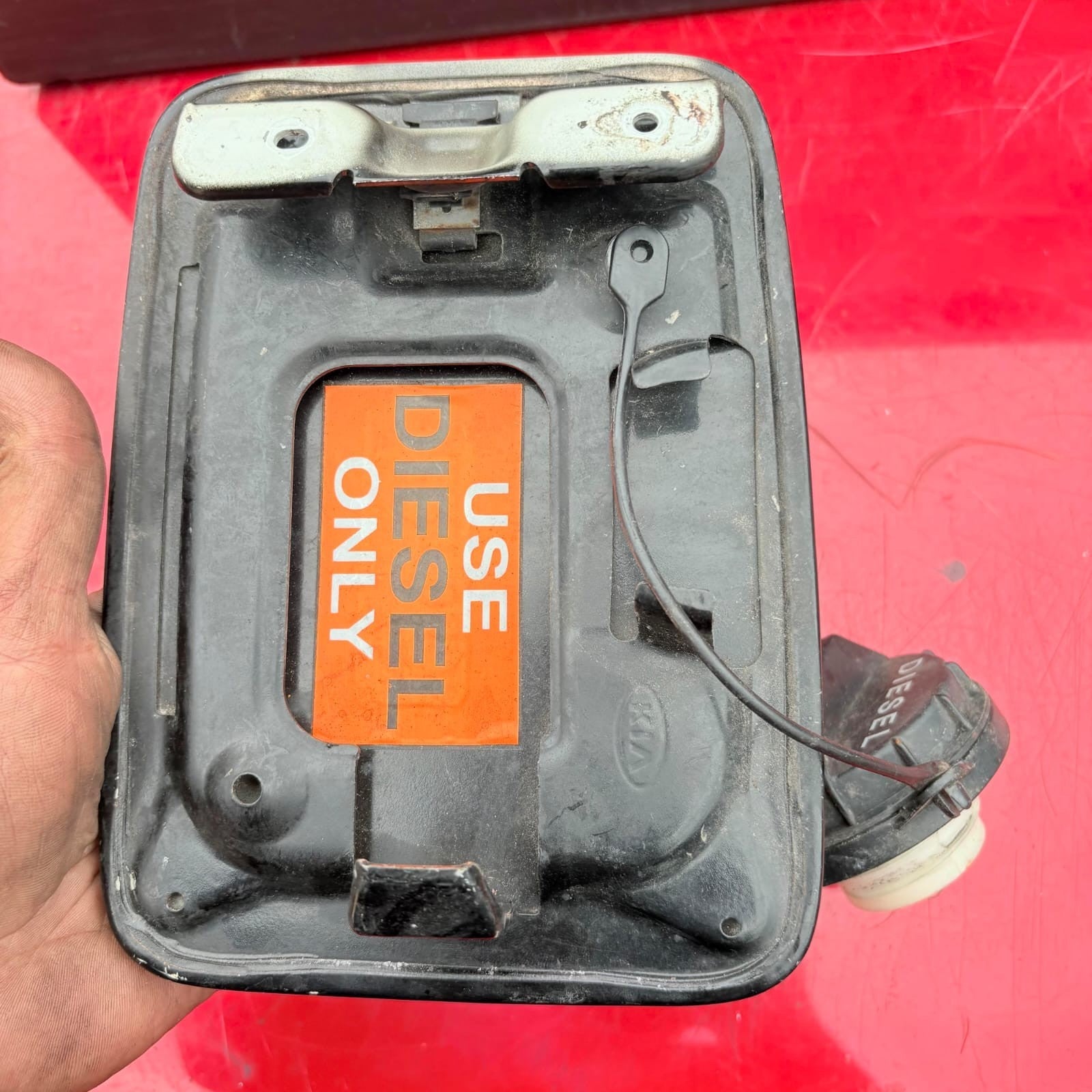 Nissan Qashqai J11 Petrol Fuel Flap Cap Door In Red Colour Tekna Dig-T