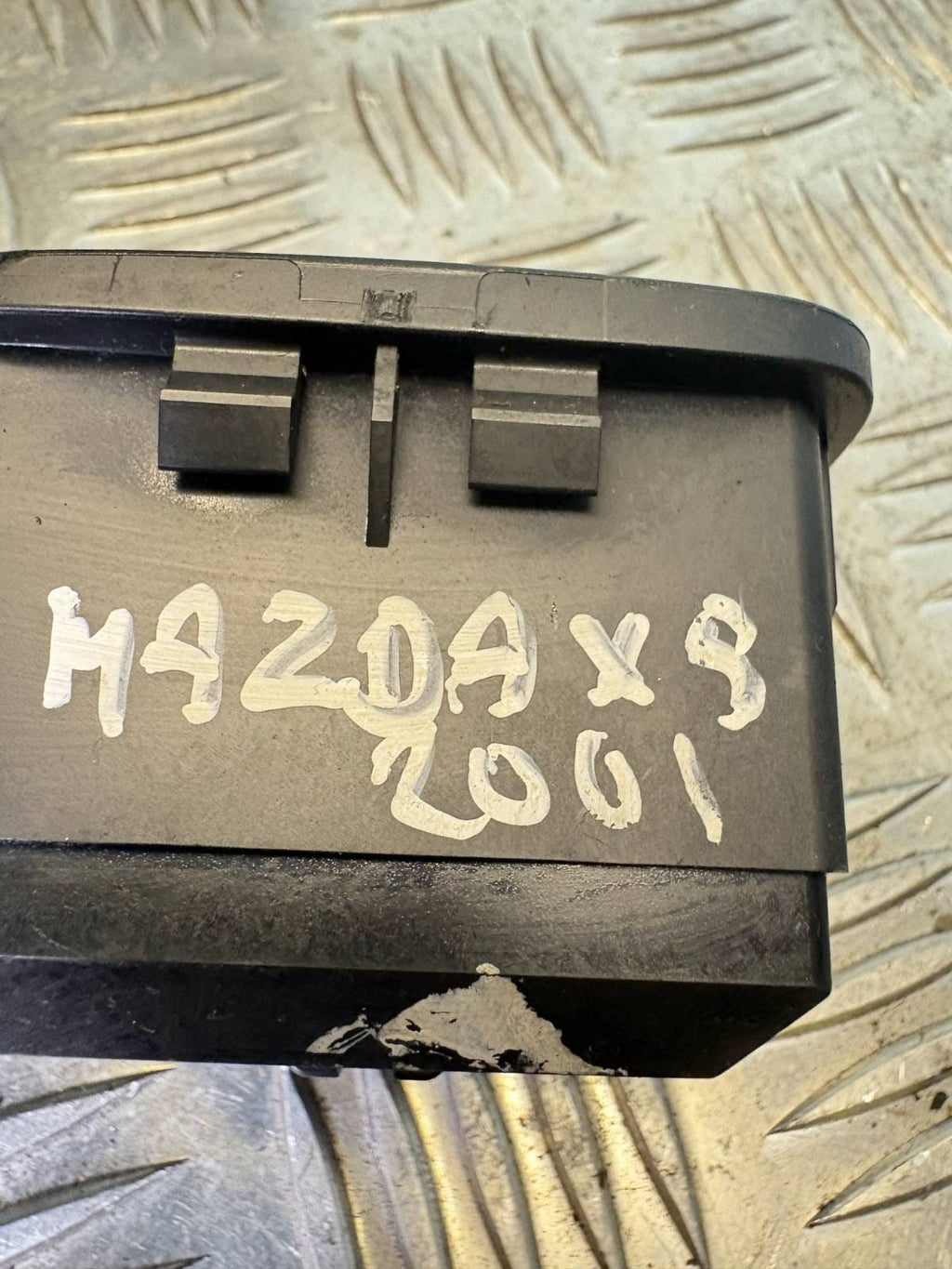 Mazda MX-8 2001 Electric Window Lifter Switch 18Z0D4 C8HD10302