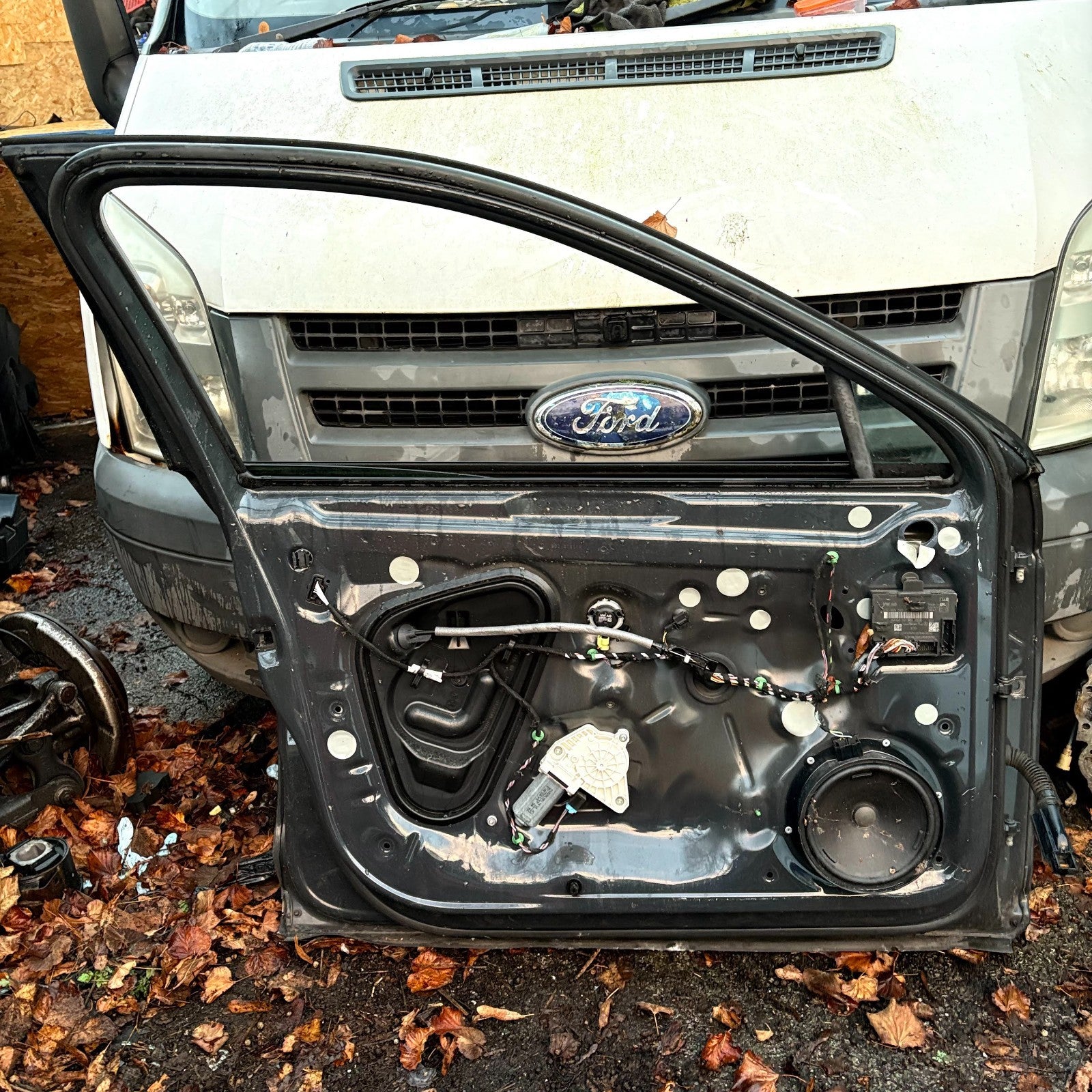 VOLKSWAGEN PASSAT B8 ESTATE PASSENGER SIDE FRONT BARE DOOR