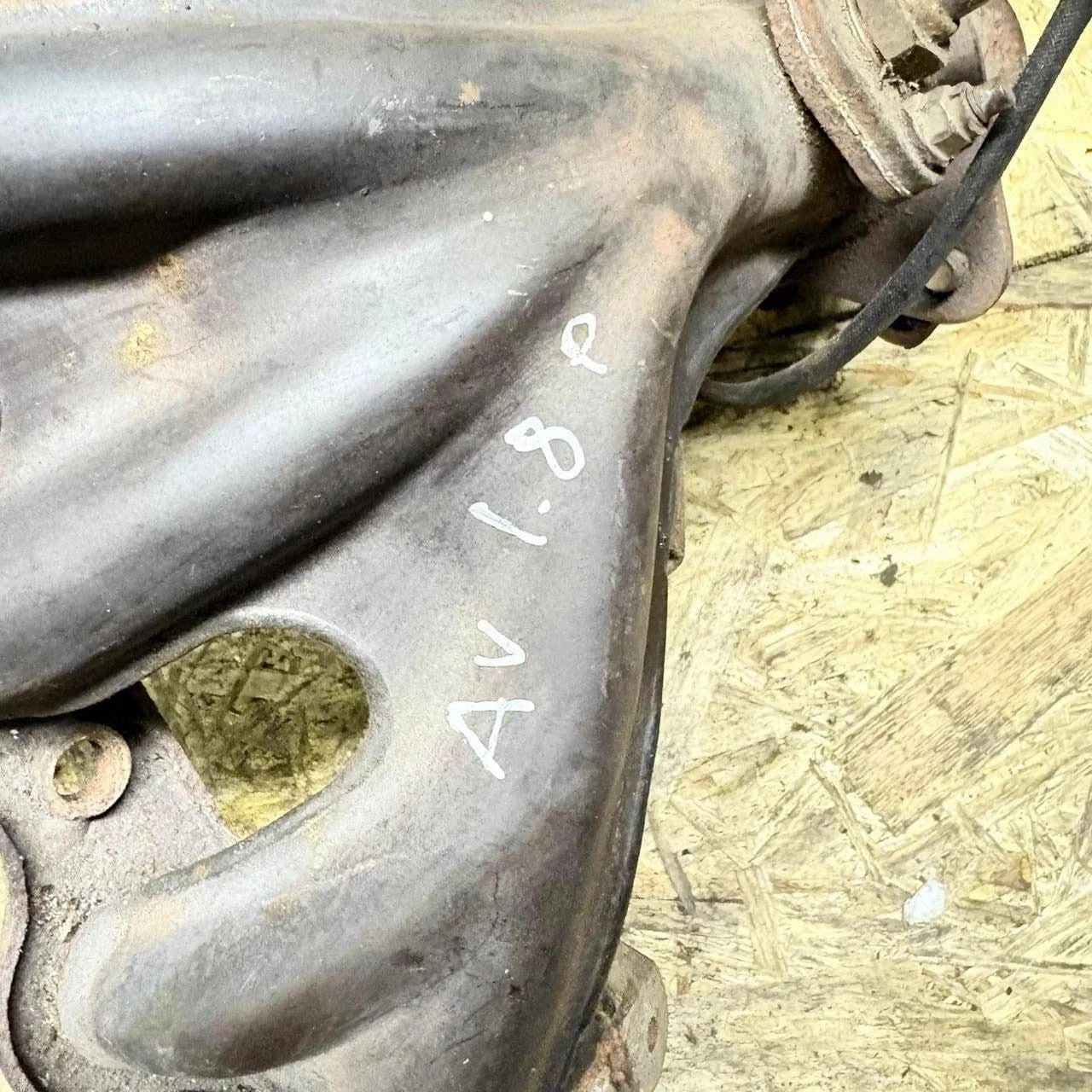 TOYOTA CARINA E 1.6 1.8 EXHAUST MANIFOLD