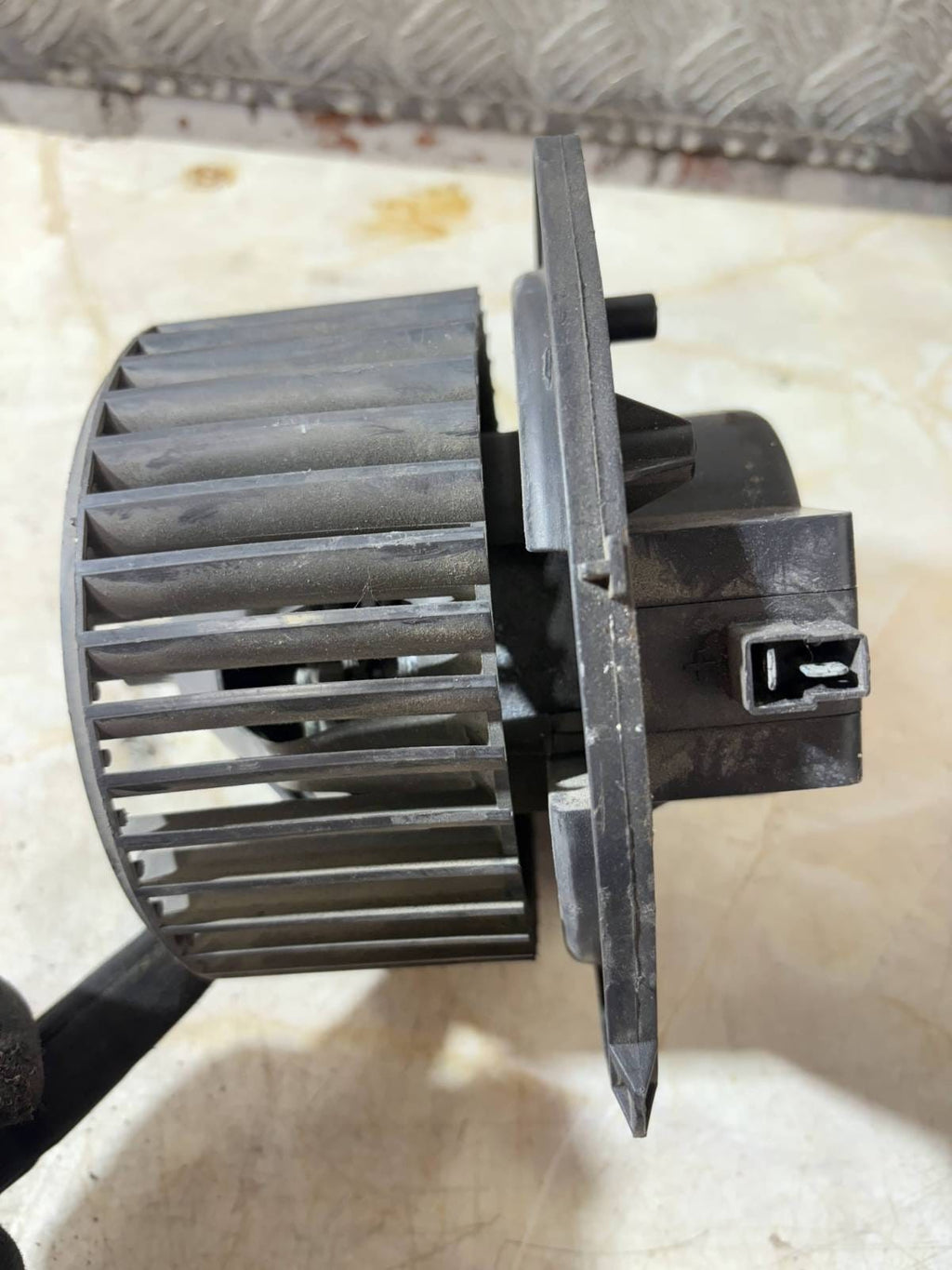 IVECO DAILY DENSO HEATER BLOWER MOTOR FITS 2000-570630200