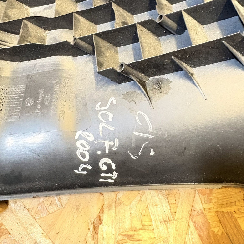 VOLKSWAGEN SCIROCCO DASHBOARD LOWER TRIM COVER 2004 1K2858367