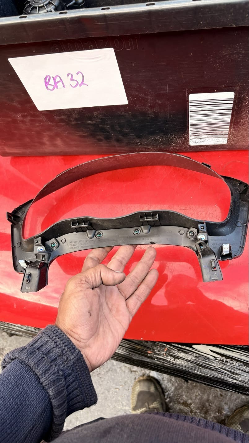Honda HR-V T8N RHD Speedometer Surround 2015-2021 77200-T8N-T01ZA GG10-5311-100