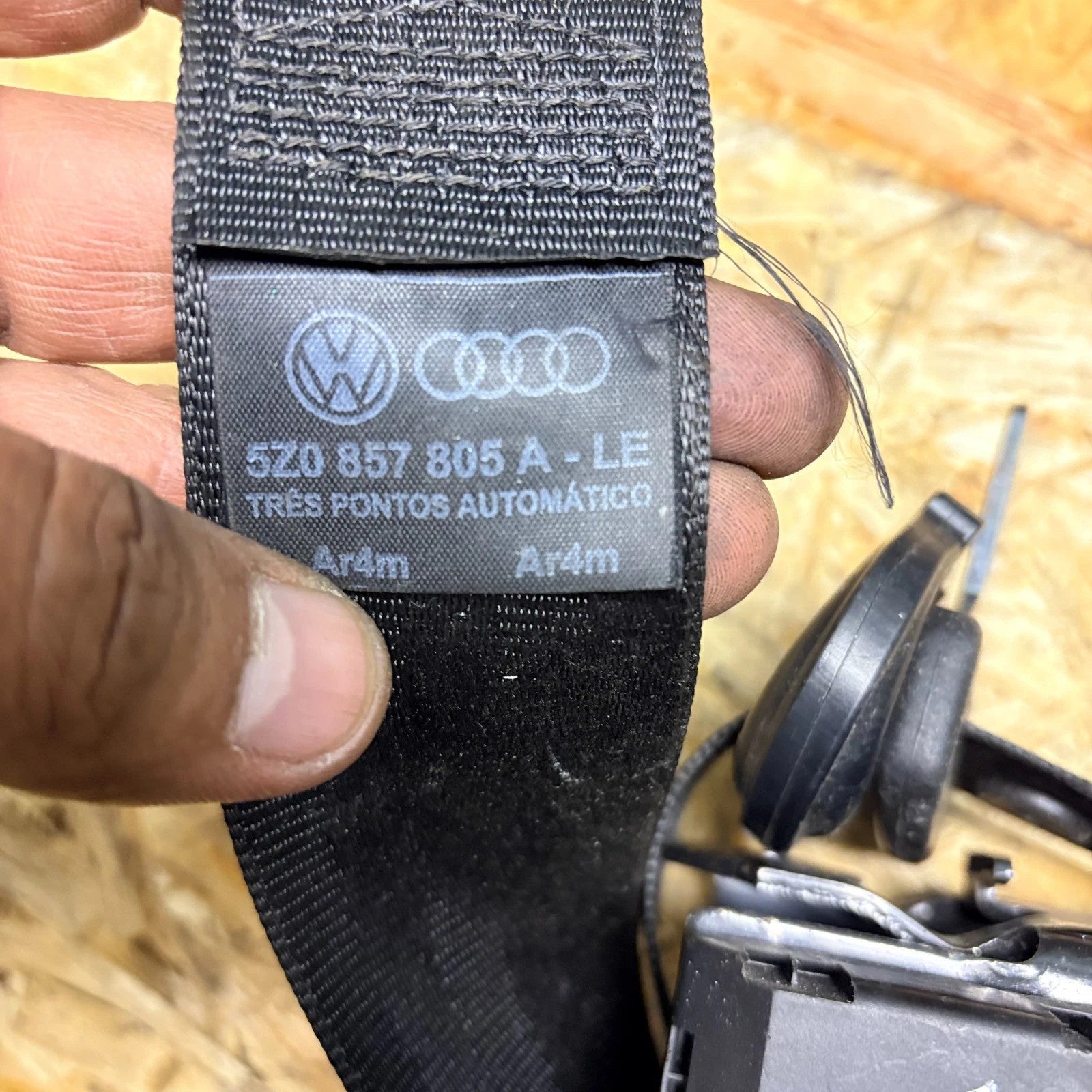VW Fox 2005-2011 Rear Left Seat Belt NSR Passenger 5Z0857805A