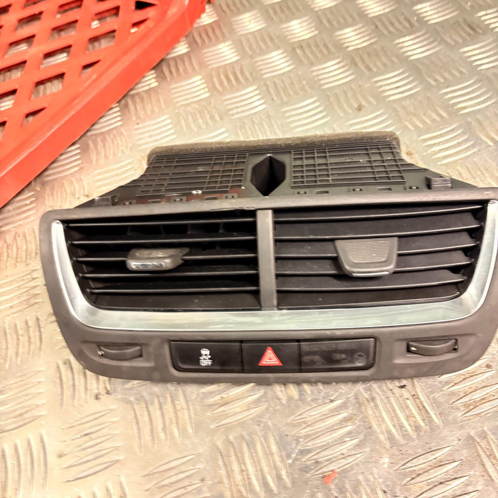 VAUXHALL MOKKA MK1 DASHBOARD AIR VENTS TRIM HAZARD SWITCH 2013 95016183