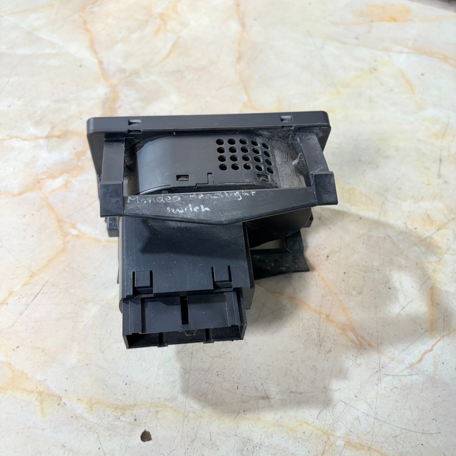 Ford Mondeo Mk3 2000-2007 Headlight Switch w/Fog + Level 1S7T13A024GB