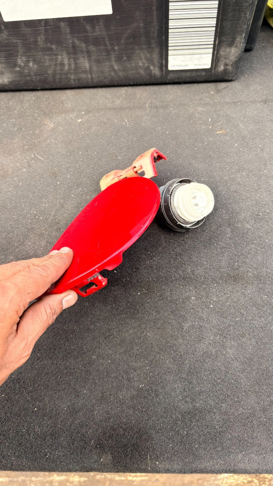 Honda HR-V 2016 Fuel Filler Flap Door Lid Cover Milano Red R81 5 Door