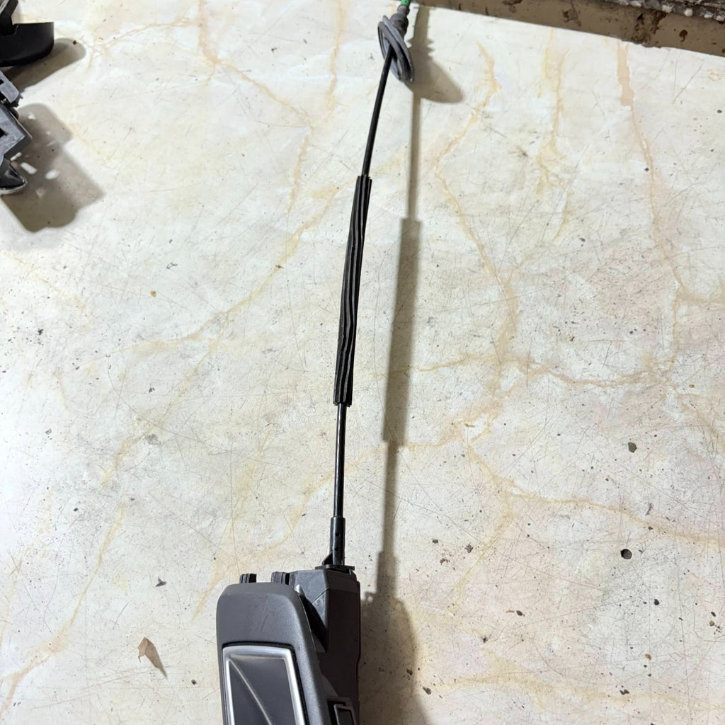 FORD ECOSPORT INTERIOR DOOR HANDLE REAR RIGHT DRIVER SIDE 2018 8A61-A22600-CEW