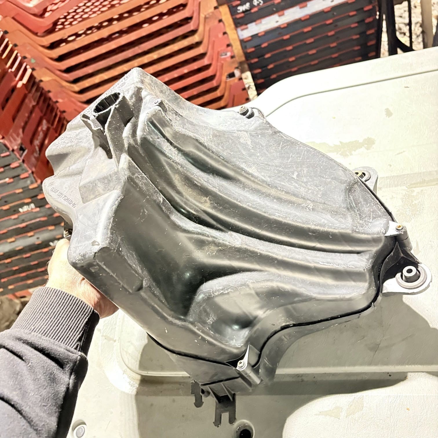 BMW 1 SERIES E87 116i 1.6 AIR CLEANER INTAKE FILTER BOX CASING 7523628