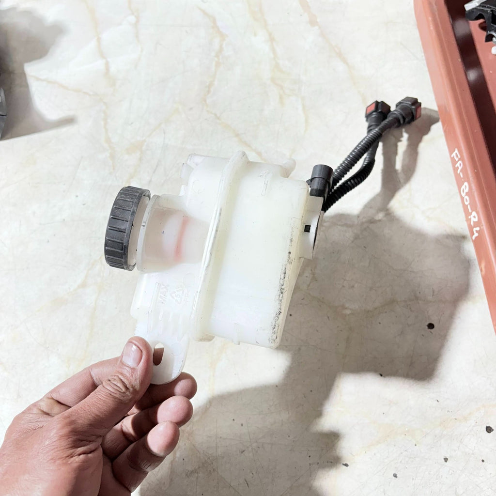 VAUXHALL MOKKA X BRAKE EXPANSION BOTTLE 2017