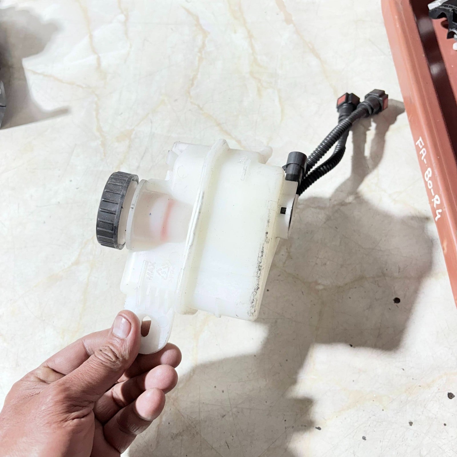 VAUXHALL MOKKA X BRAKE EXPANSION BOTTLE 2017