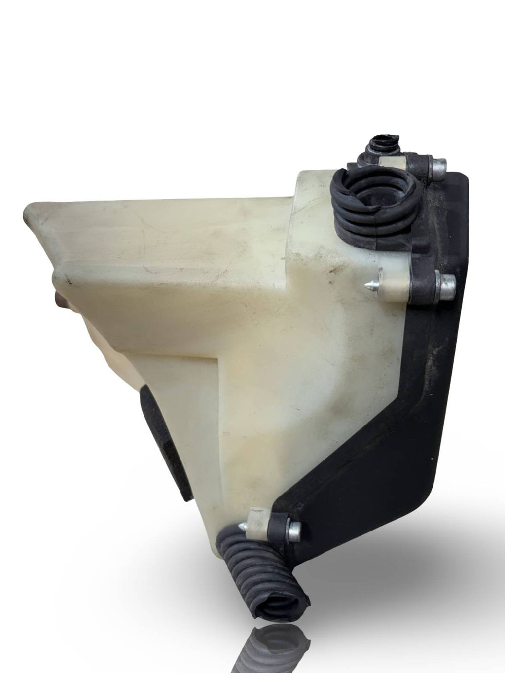 BMW 1999 WASHER FLUID RESERVOIR COMPLETE ASSEMBLY