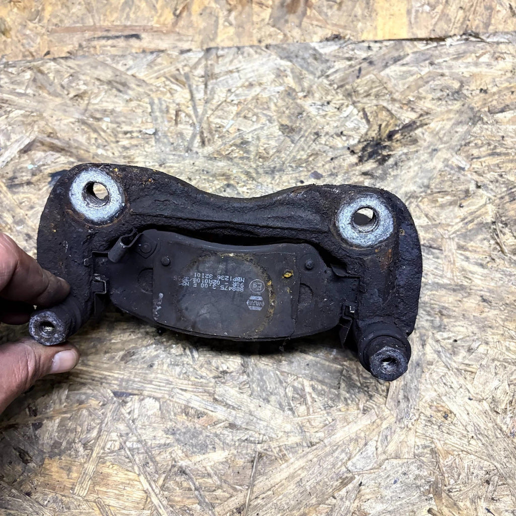 Kia Rio 2013 Brake Caliper Carrier Bracket Mounting Support ()
