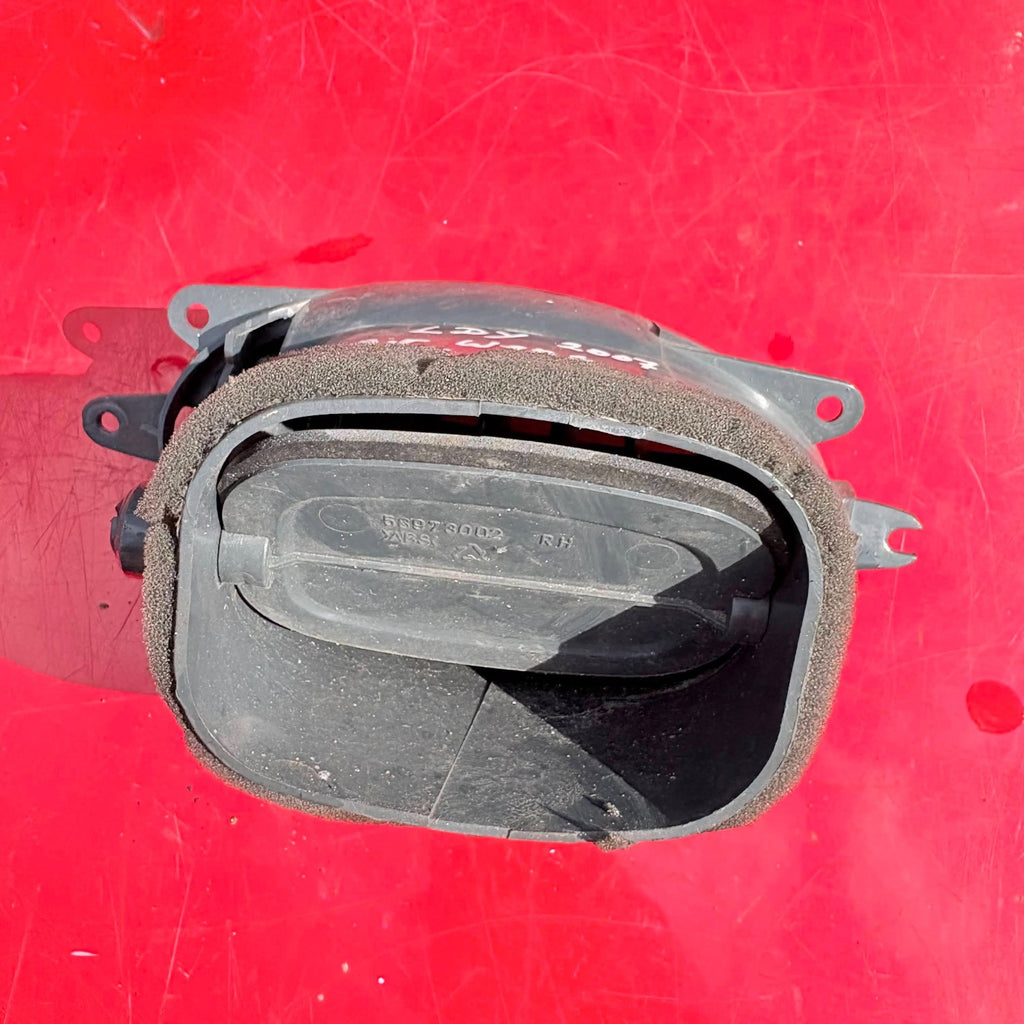 2007 LDV MAXUS 58973001 DASHBOARD MIDDLE HEATER AIR VENT DRIVER SIDE