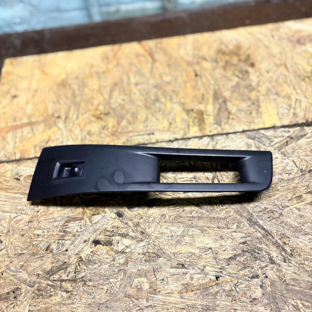 Vauxhall Opel Meriva B 2010-2017 Window Switch Door Pull Trim LH 13266044