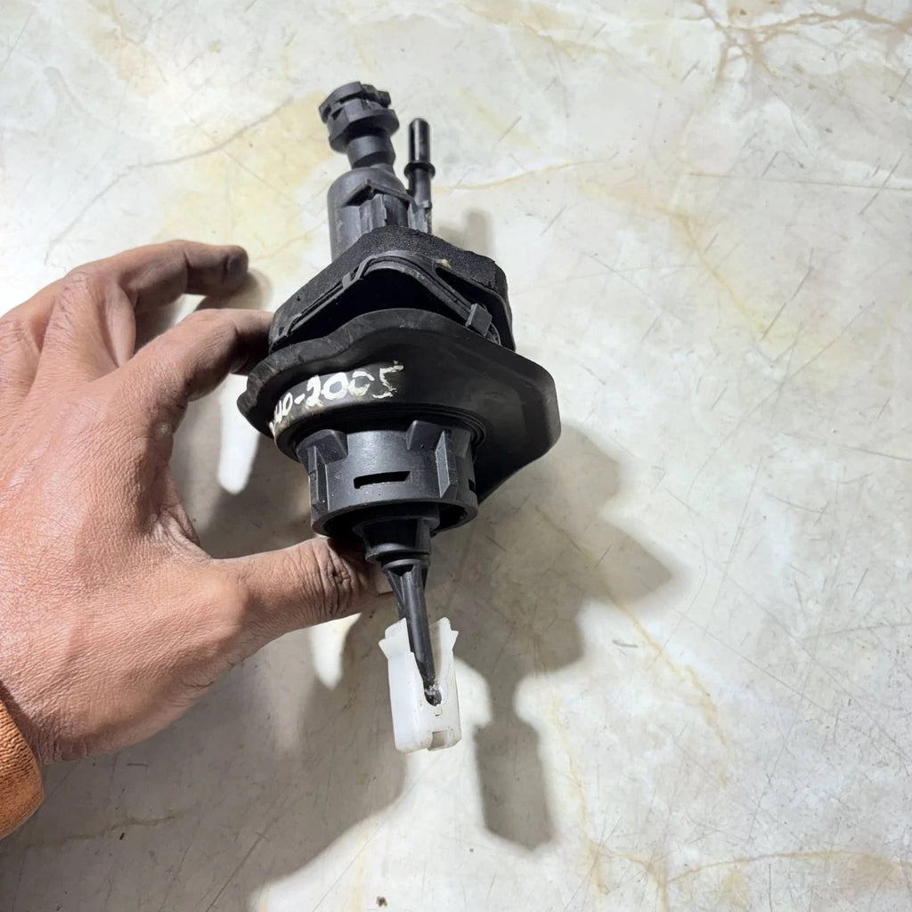 Ford Clutch Master Cylinder 1838946 2005