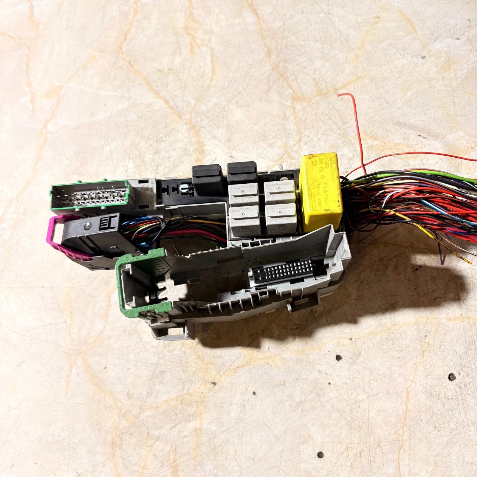 Vauxhall Combo C Mk2 Van 01-11 Fuse Box / Relay Junction Box