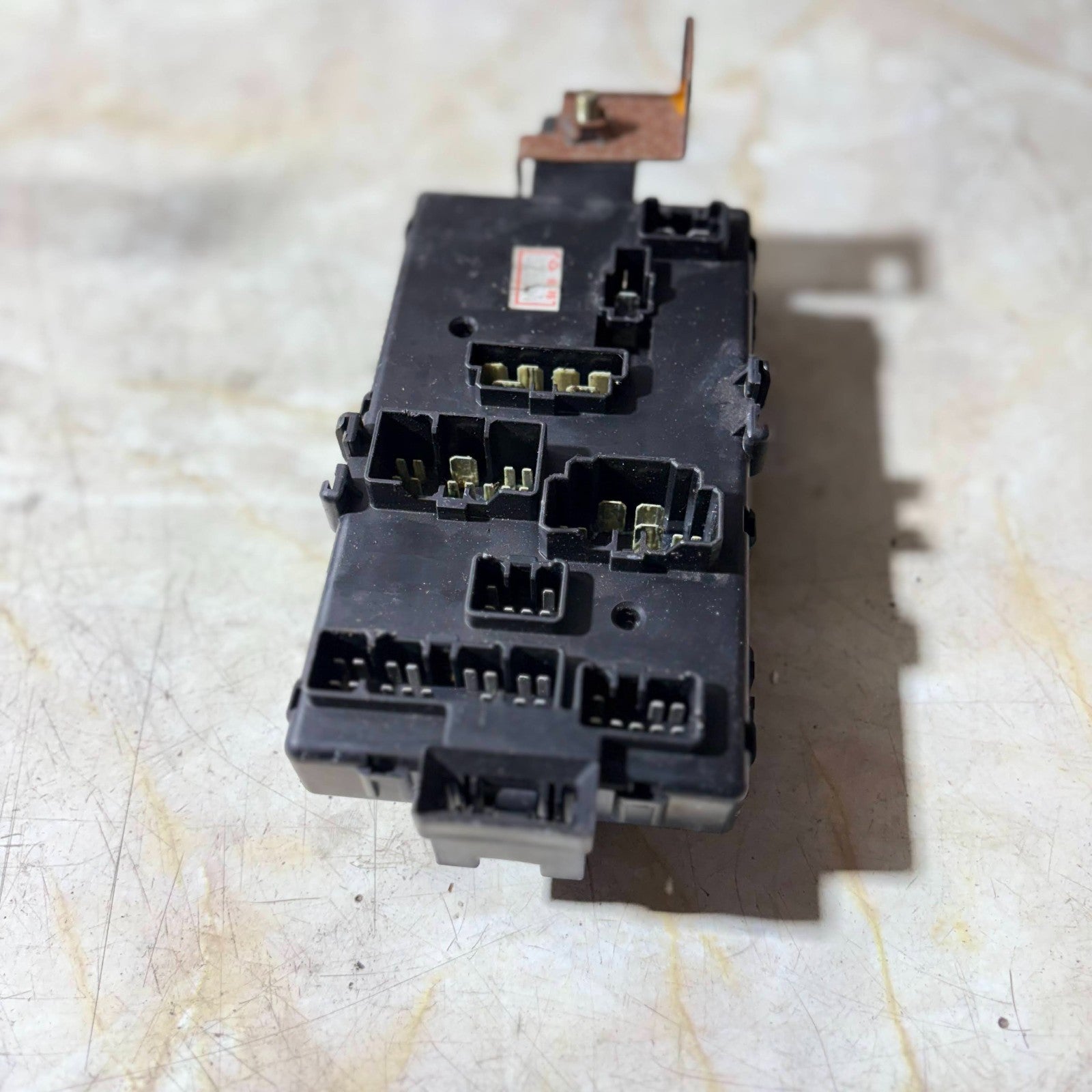 Daihatsu Fuse box 82600-87411 2000-2006