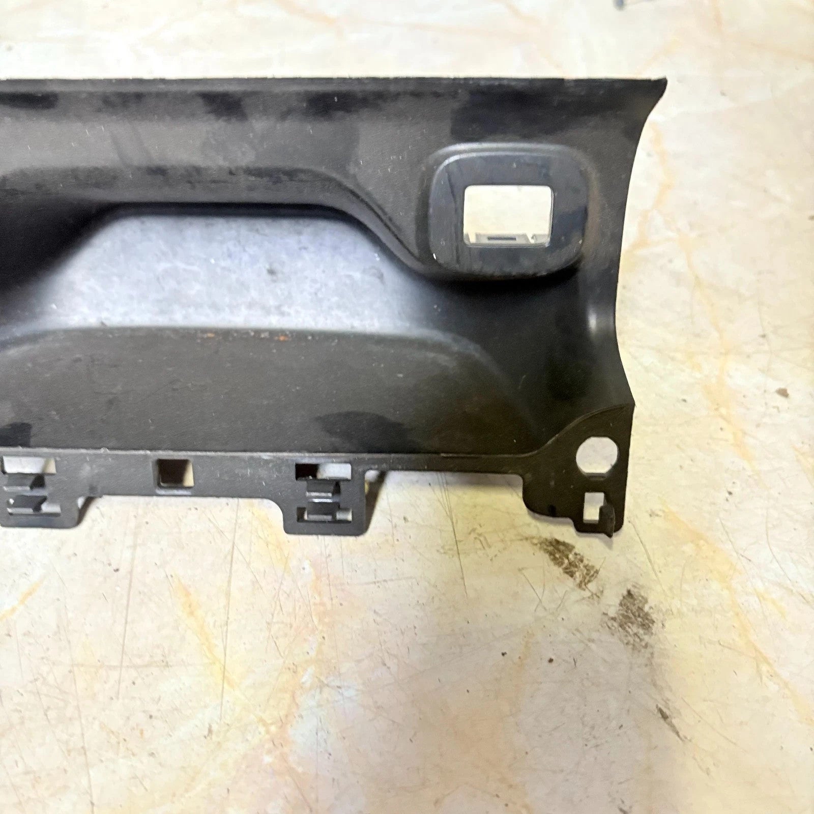 CITROEN C4 CACTUS 2016 FRONT MIDDLE CENTER CONSOLE TRIM PANEL COVER