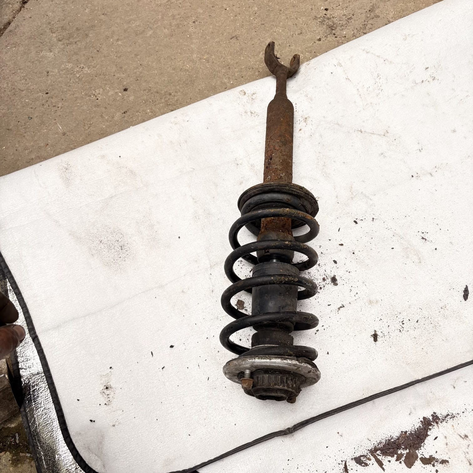 Audi A4 S4 B5 8D front shock absorber with spring 8D0412131E MPR20787