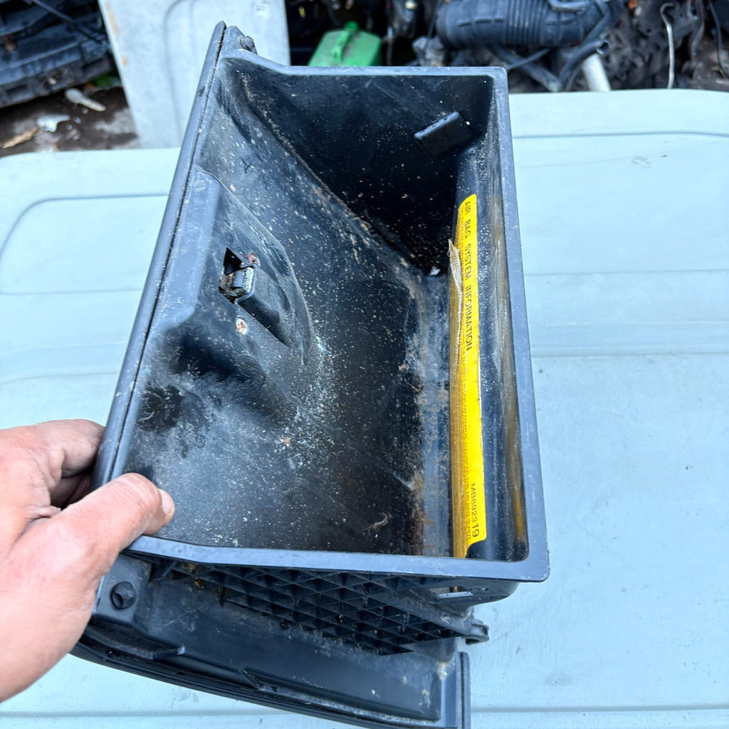 Mitsubishi Shogun Pajero Mk3 09-1999 to 09-2006 Glove Box MR402403