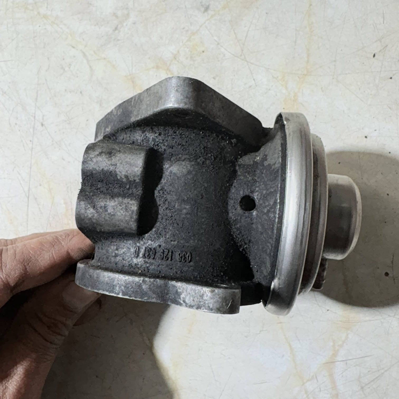 VOLKSWAGEN TOURAN MK1 EGR Valve Exhaust Gas Recirculation Valve 749603D