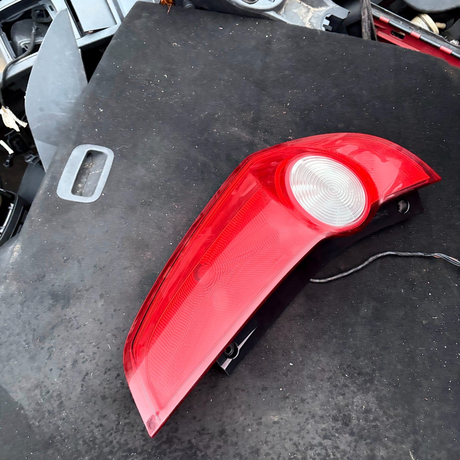 OPEL AGILA B REAR RIGHT TAIL LIGHT
